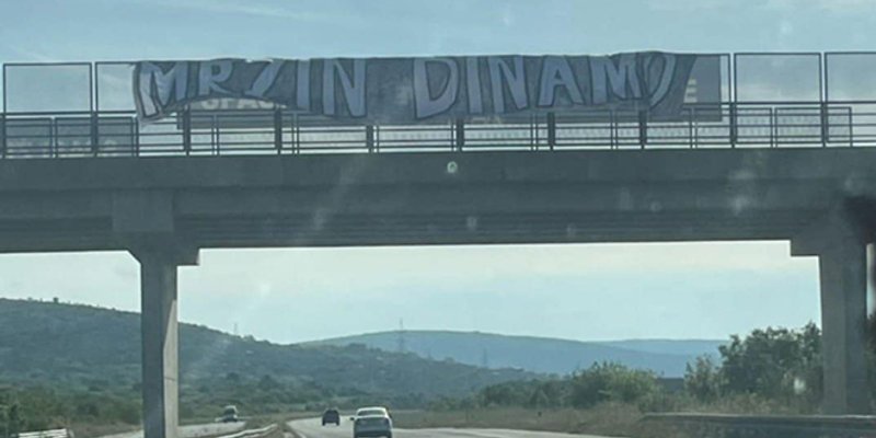 Poruka na autocesti prema Splitu