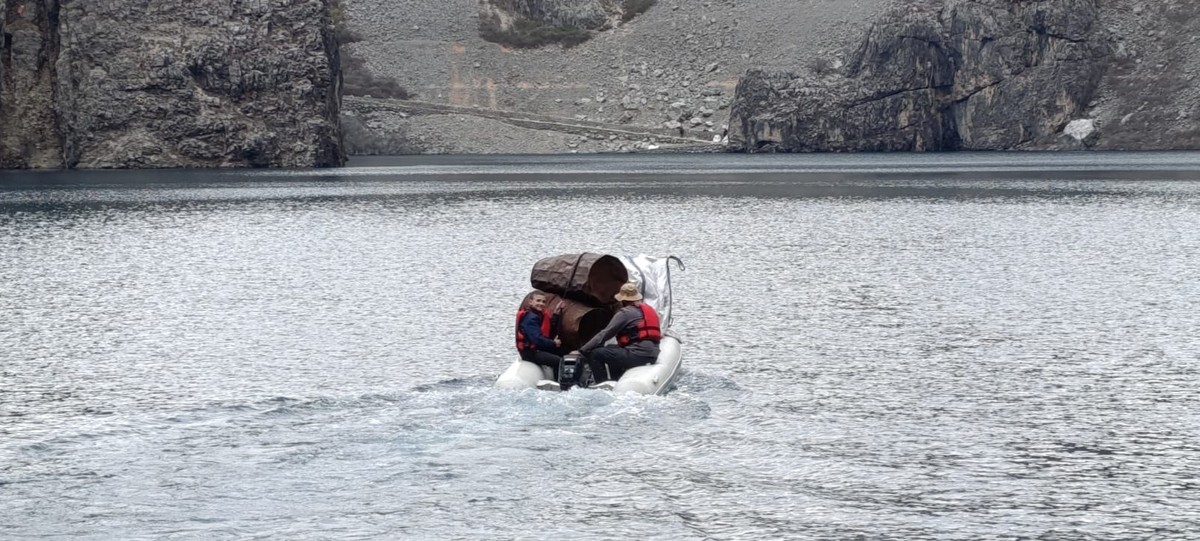 FOTOGALERIJA Velika akcija čišćenja Modrog jezera u Imotskom
