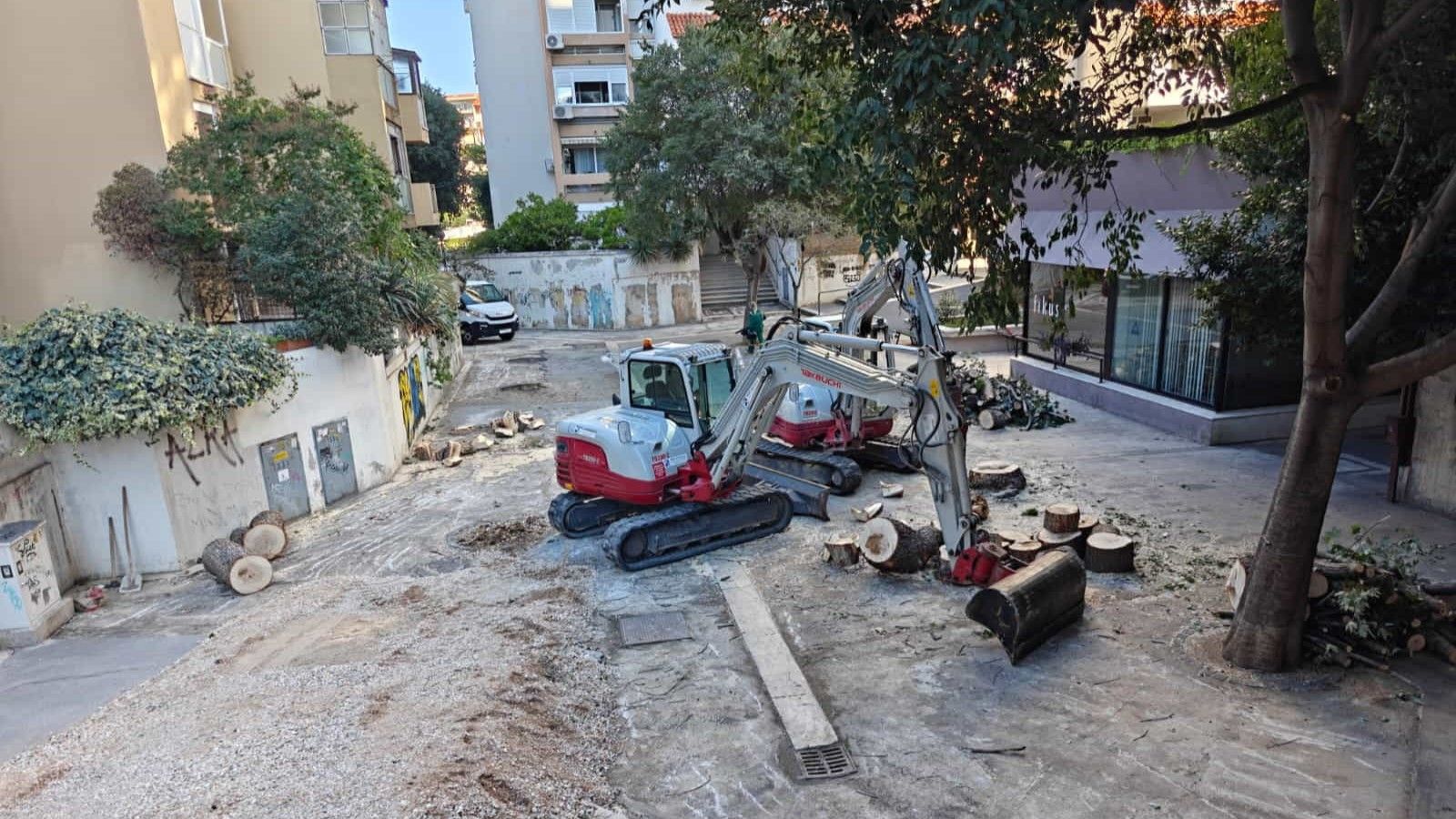 FOTO Stanovnici splitskog kvarta napravili uzbunu zbog sječe stabala, stiglo objašnjenje nadležnih 