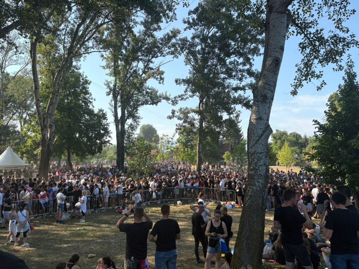 ZAVRŠIO KONCERT NA HIPODROMU Thompson: 'Ovo će se pamtiti!'