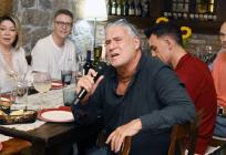 FOTO/VIDEO Dalmatinska duša u srcu Splita: Glazbenici pokazali da prava emocija ne poznaje scenarij