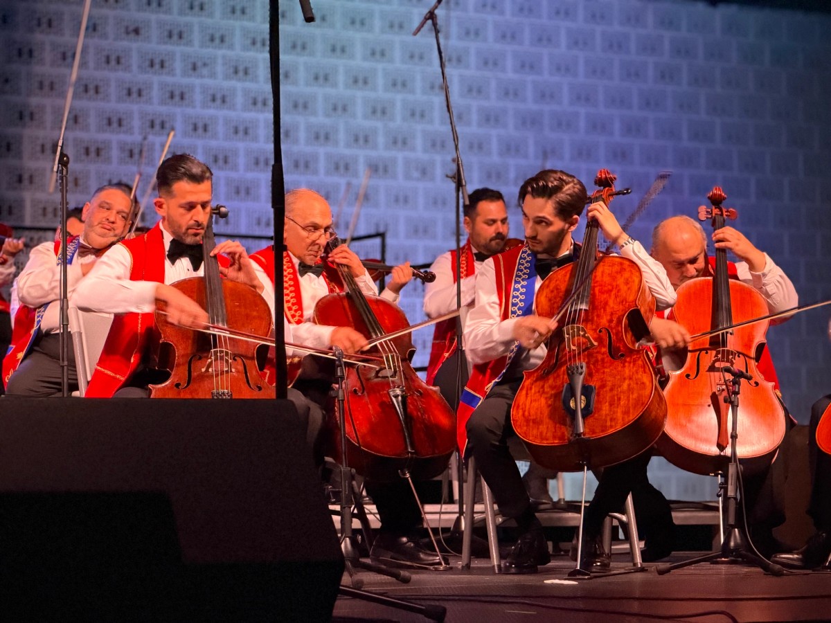 FOTO '100 romskih violina' oduševilo publiku na Gripama