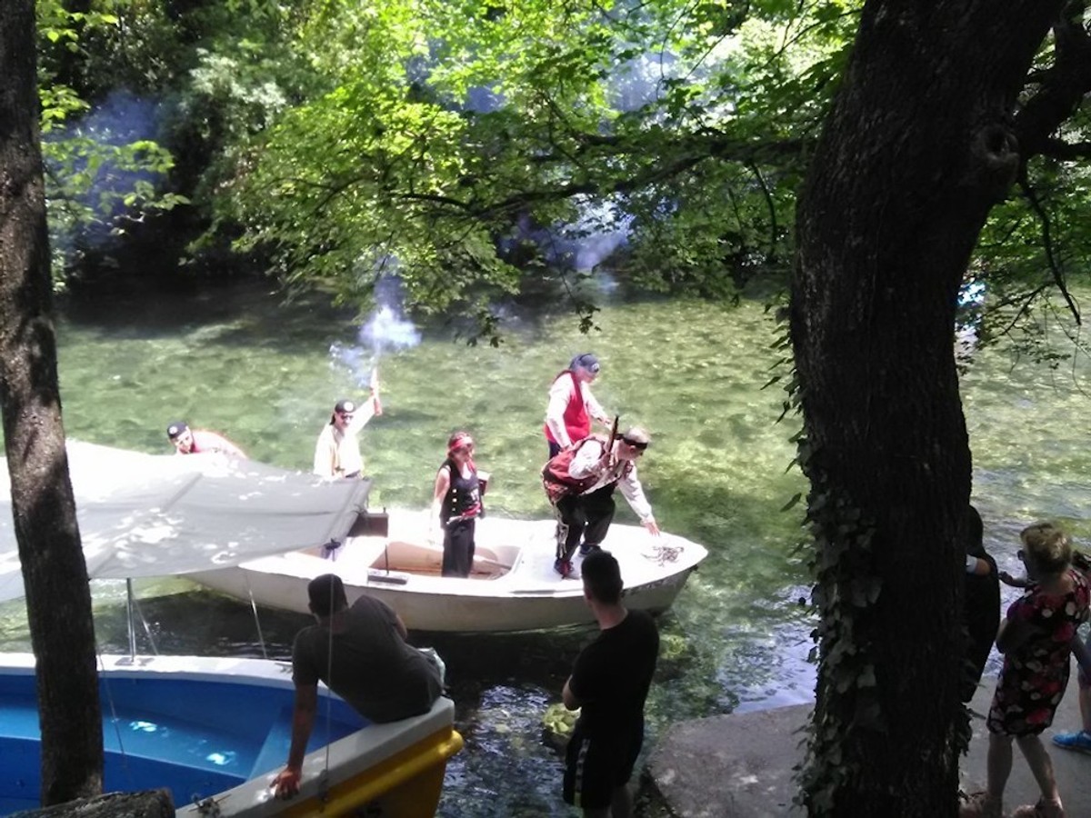 Narodnim običajima preko prepreka | Foto: Udruga Agape