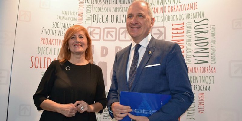 Udruga Most radno i svečano proslavila 20 godišnjicu rada s djecom i mladima s problemima u ponašanju