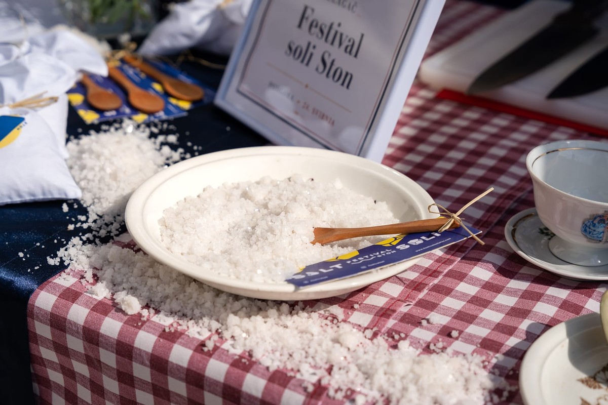 FOTO Festival soli privukao pažnju: 'Sve je mirisalo na motar i stonske makarule'