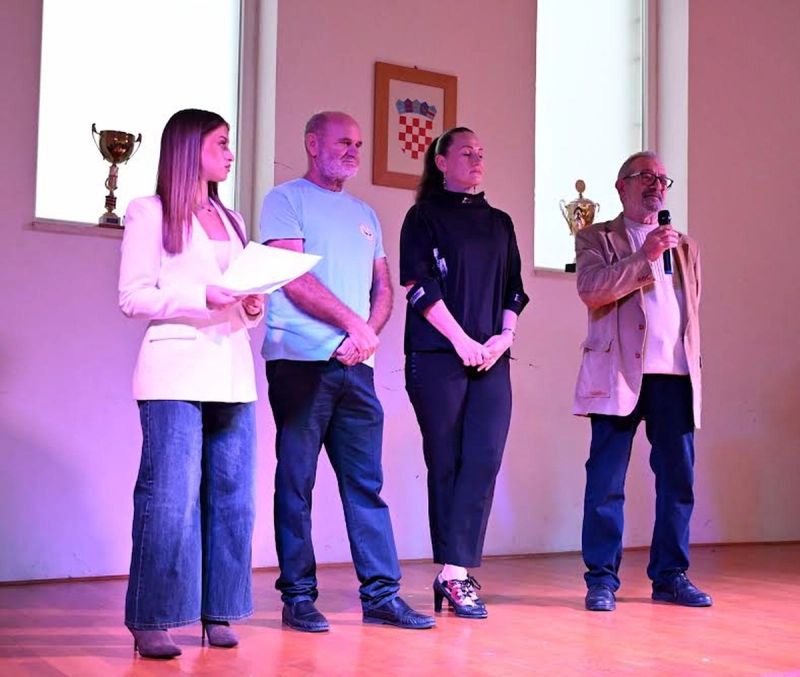 FOTOGALERIJA Od karića do oldtimera: Mravince oživjele uspomene na neka prošla vremena