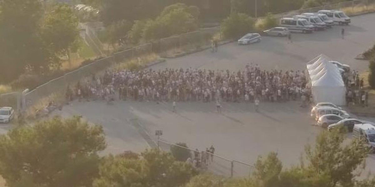 VIDEO: Zadnji navijač je testiran deset minuta prije kraja utakmice