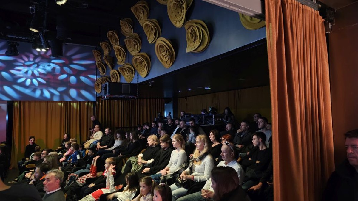 Učenici Ekonomske škole Šibenik na svečanom prijemu u čast Franca Jelovčića