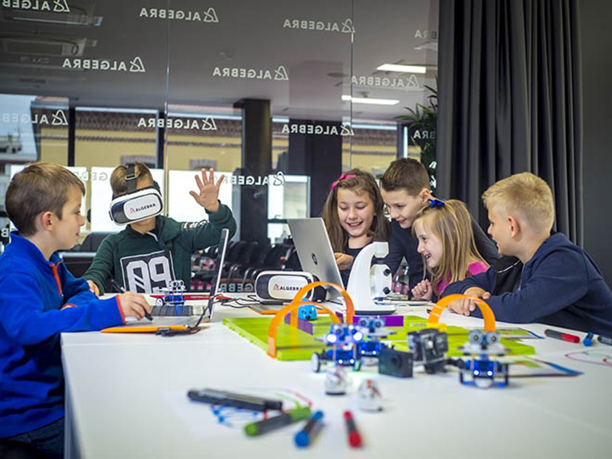 Mali digitalci obožavaju Digitalnu akademiju 4.0! 