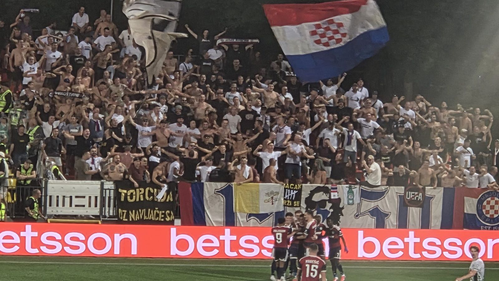 UŽIVO: Sjajan gol Šege, Hajduk vodi 2:1!