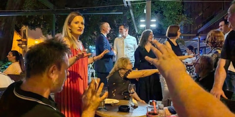 PRVI ČESTITARI Mostovci došli u Puljkov stožer