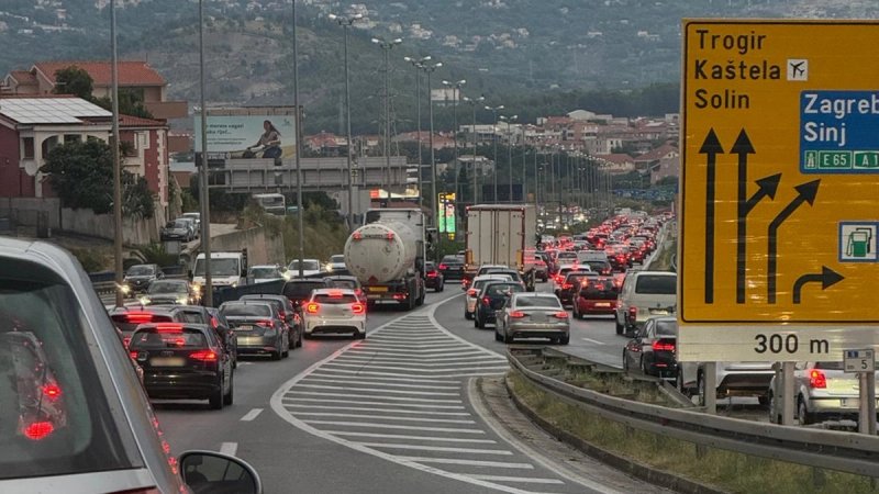 PALA KIŠA, SPLIT BLOKIRAN Ovakav prizor dočekat će vas ako želite izaći iz drugog najvećeg grada u državi