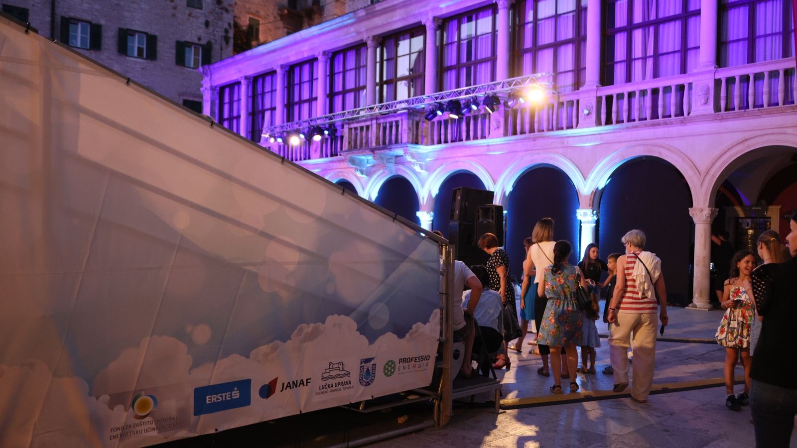 'Čitaju nam VAŽNI Šibenčani' ponovno dio Međunarodnog dječjeg festivala