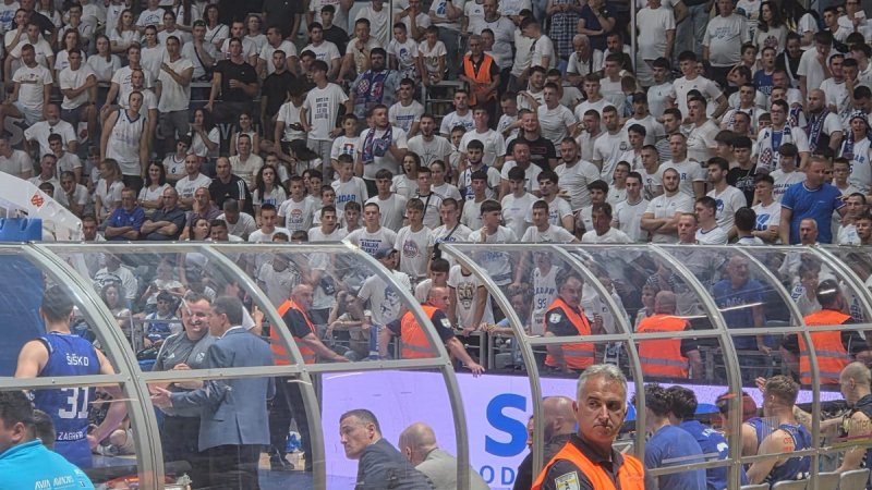 Uz utakmicu traje i rat Zadrana i Ciboninog trenera