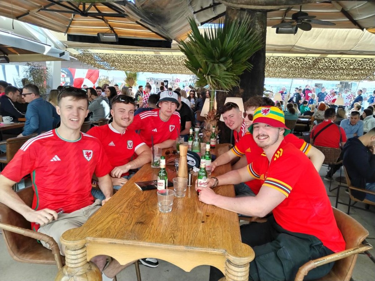 VIDEO: Na Rivi počela pjesma hrvatskih navijača