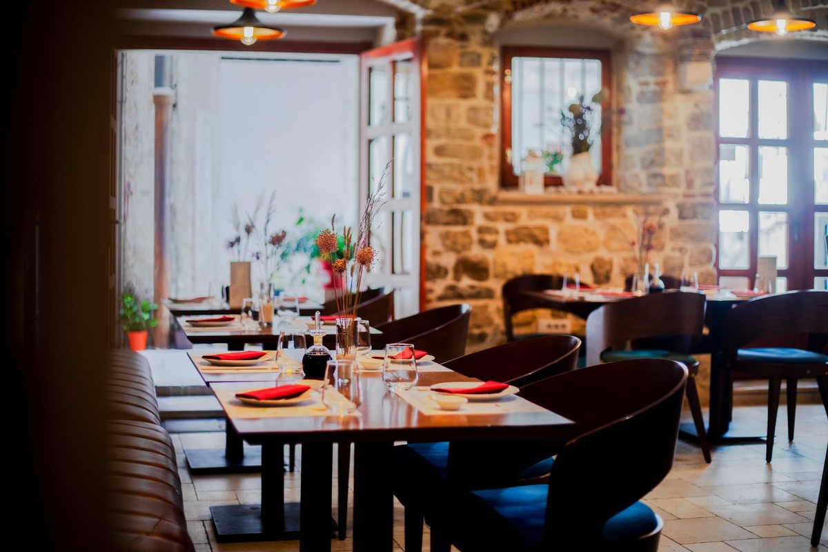 Ovih blagdana uživajte u posebnoj ponudi restorana Bota Šare na novoj splitskoj adresi ili u udobnosti svog doma!