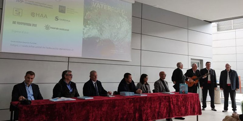 U Splitu predstavljena knjiga 'Vaterpolo', autora Mladena Hraste