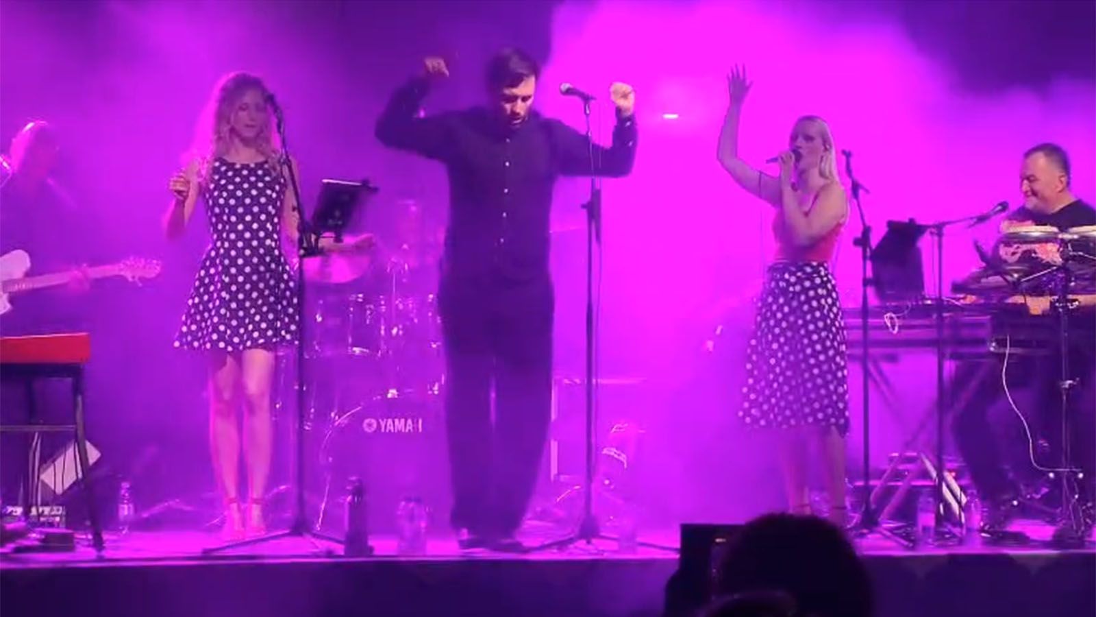 VIDEO Splitska grupa napravila show u Bolu: 'Hoćemo još, hoćemo još!'