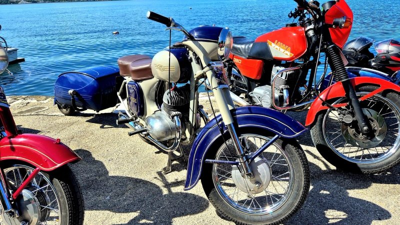 FOTOGALERIJA Oldtimer motocikli okupljeni u Kaštelima: 'Rekordan broj'