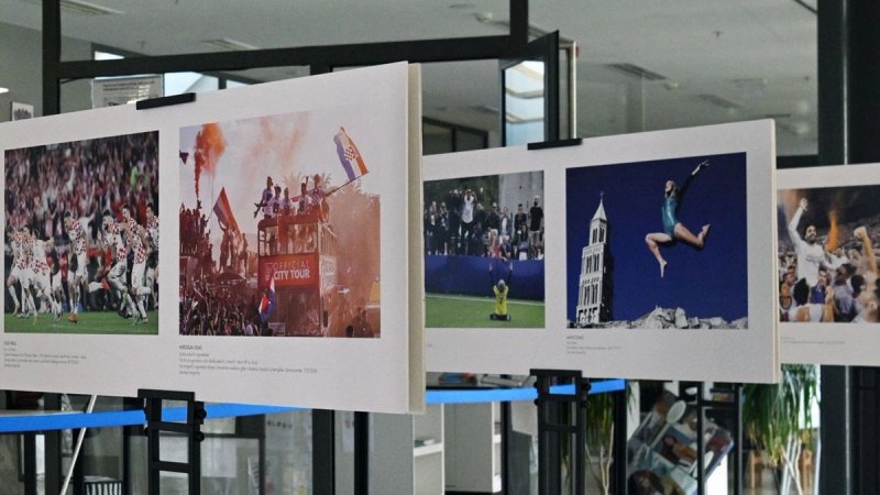 FOTOGALERIJA Izložba 'Između dva otkucaja' od danas gostuje u Osnovnoj školi Žnjan Pazdigrad