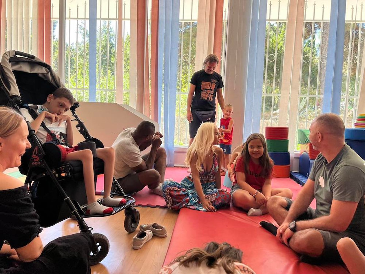 Alistair Owereem posjetio udrugu Anđeli