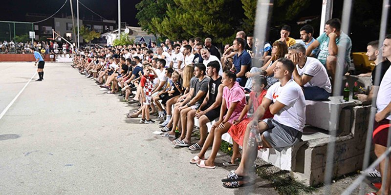 POČINJE VEČERAS Rekordan odaziv na malonogometni turnir u Podstrani