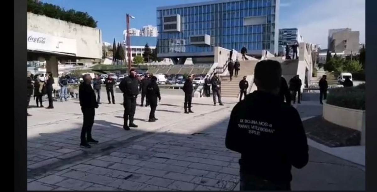 OBLJETNICA HOS-a U SPLITU 'Za dom spremni je sveti hrvatski poklič' 