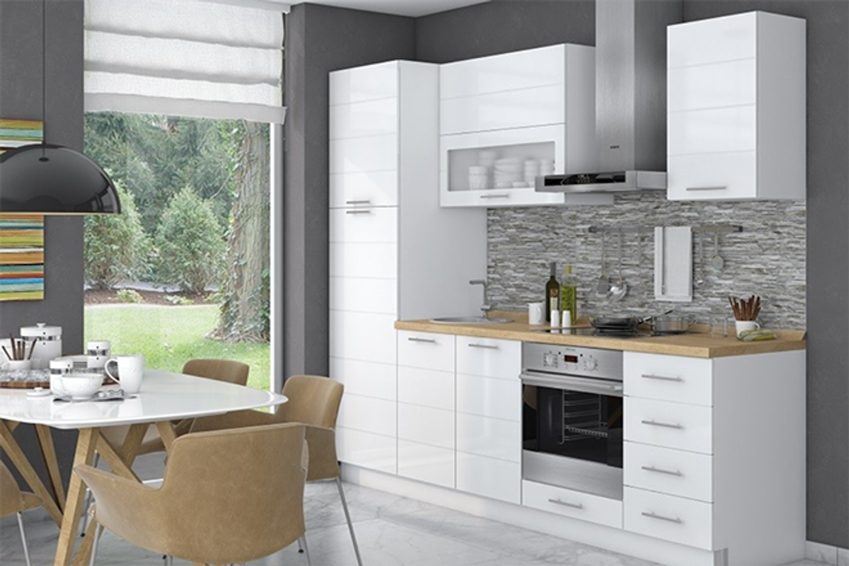 Iskoristite svaki kutak u kuhinji: praktične ideje za male kuhinje