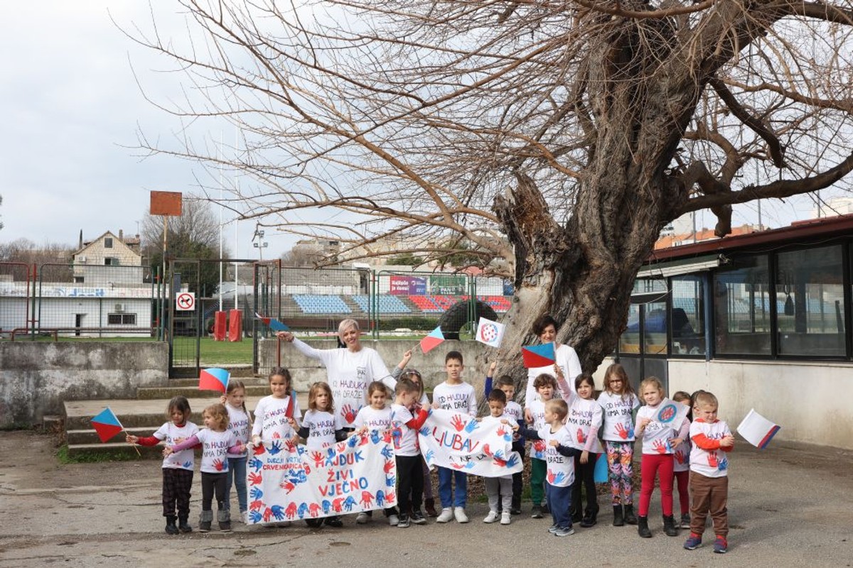 Djeca proslavila Hajdukov rođendan | foto: Bogdan Klarić