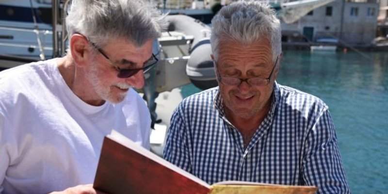 ZIN ISLAND ROUTE Kaštelanski crljenak povezuje se s rođacima na otocima, stigao na Šoltu