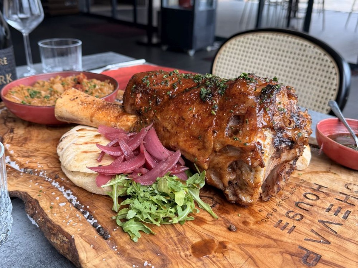 NOVO U CHEVAP HOUSEU! Teleća koljenica za dvije osobe