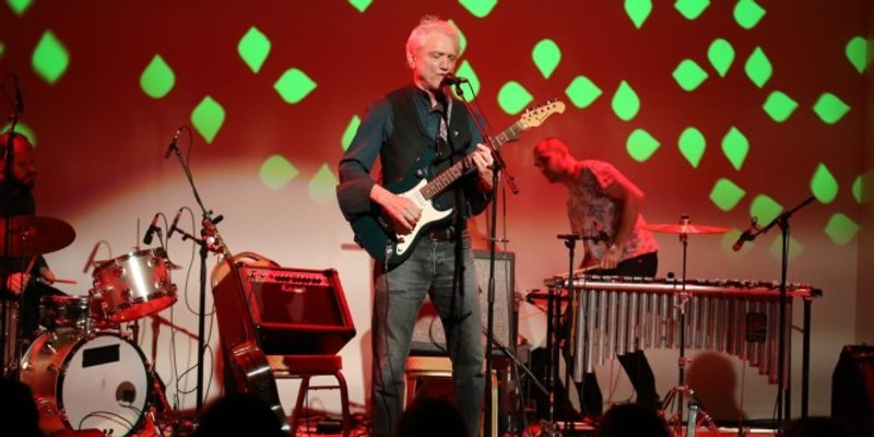 BACKBAR PLANA B: Večer posvećena Darku Rundeku i Vladi Divljanu