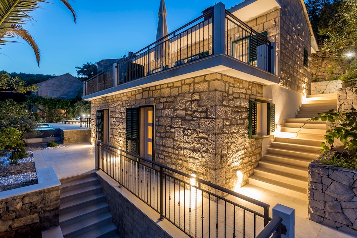 Oplemenite eksterijer uz savršenu i funkcionalnu vanjsku rasvjetu!