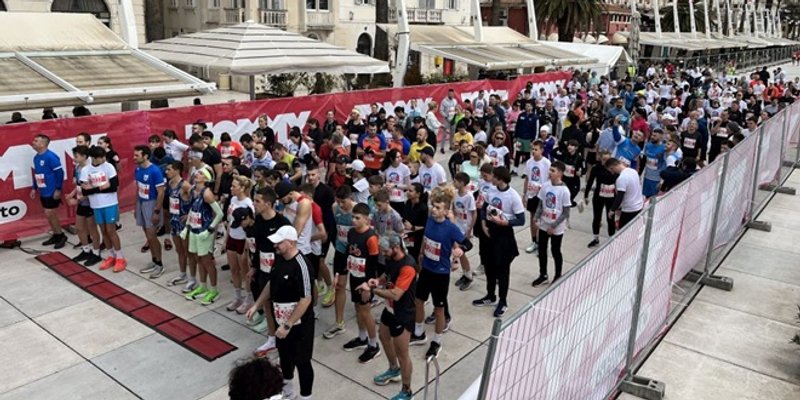 Startao rekordni Split Marathon: 4500 trkača iz 65 zemalja, gotovo 1000 na kraljevskoj dionici