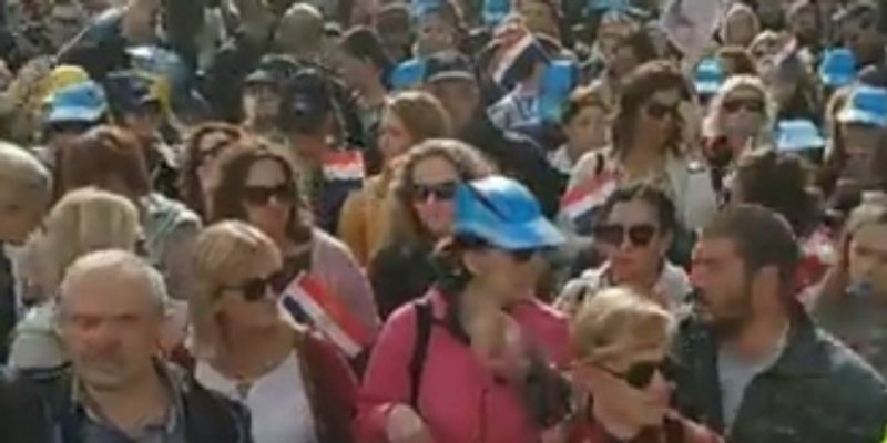 Više od dvije tisuće učitelja prosvjedovalo pred Vladom: 'Danas je ovdje najjača hrvatska reprezentacija ikada!'