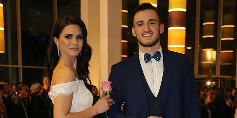 FOTOGALERIJA: Prirodoslovna tehnička škola Split sinoć je imala maturalnu zabavu