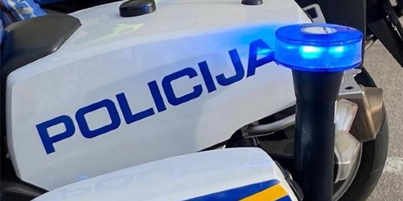 JEDNA OSOBA PREVEZENA U BOLNICU Prometna na Magistrali između Marine i Trogira