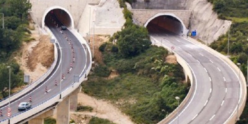 VOZAČI POZVANI NA OPREZ I STRPLJENJE Zatvara se brza cesta Solin - Klis