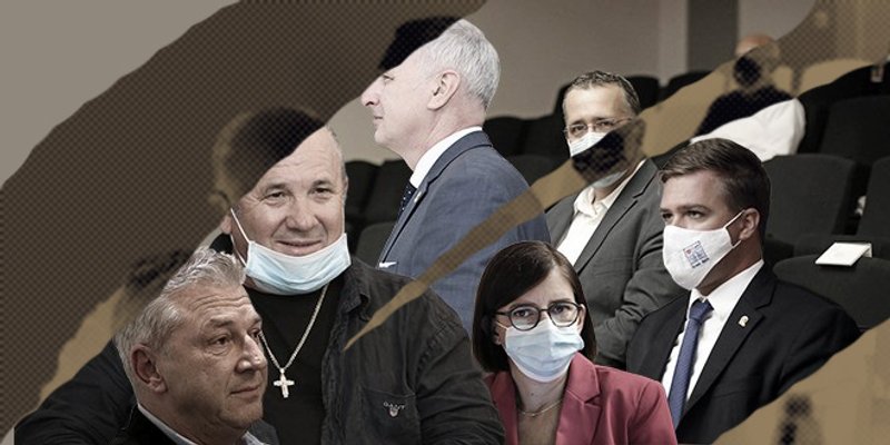 Prostakluk, vicevi, blefovi i laži. To je sažetak splitske politike