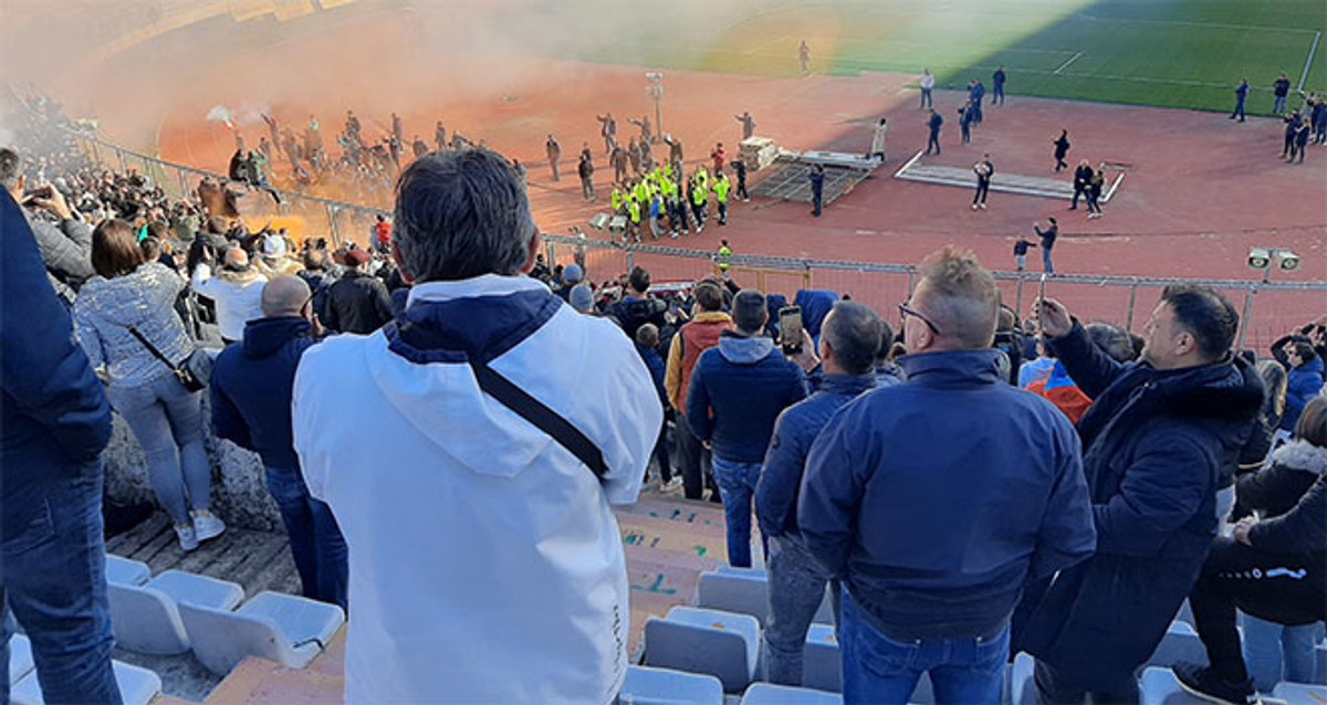 KAKAV OTAC, TAKAV SIN Jučer je sa Sjevera pozdravio heroje, a nekad je on slavio ispred Torcidine tribine