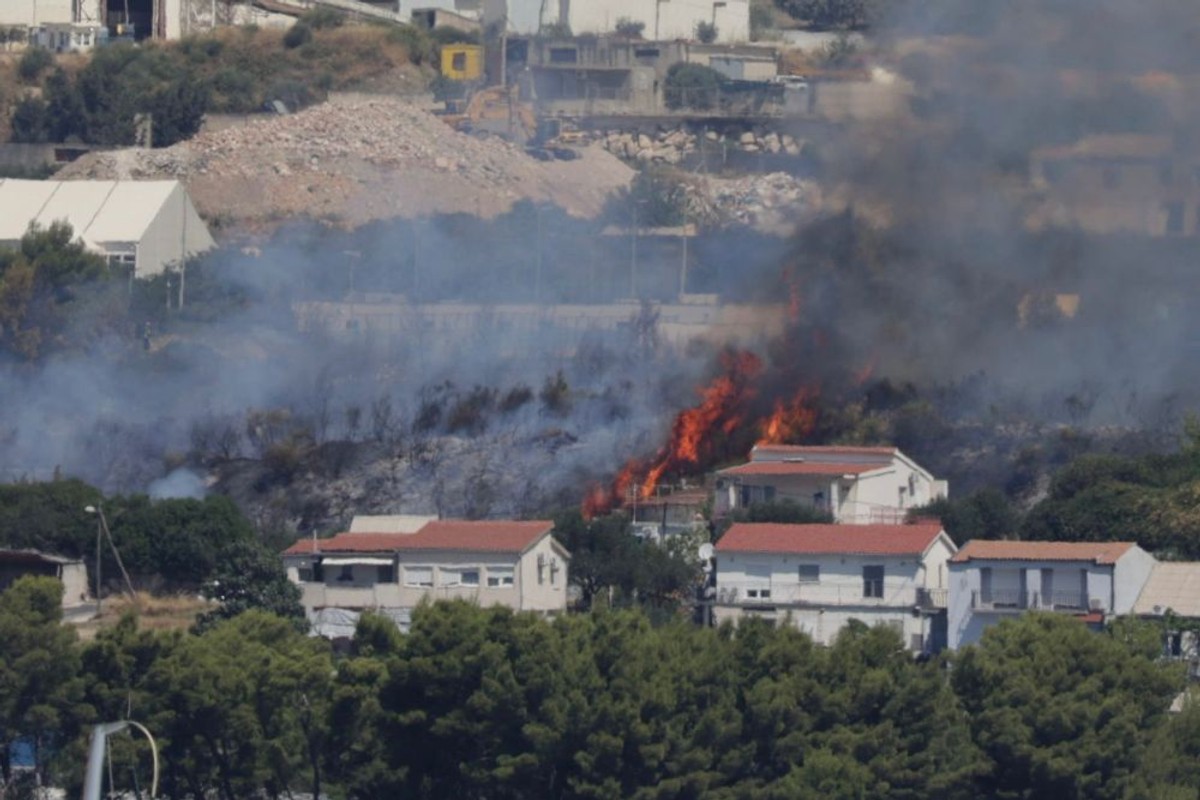 Požar u Kaštelima | foto: Bogdan Klarić