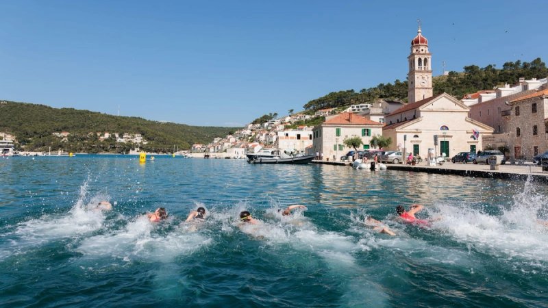 POSEBNA UTRKA 'Puteus Triatlon spaja vrhunski izazov i čaroliju Brača'