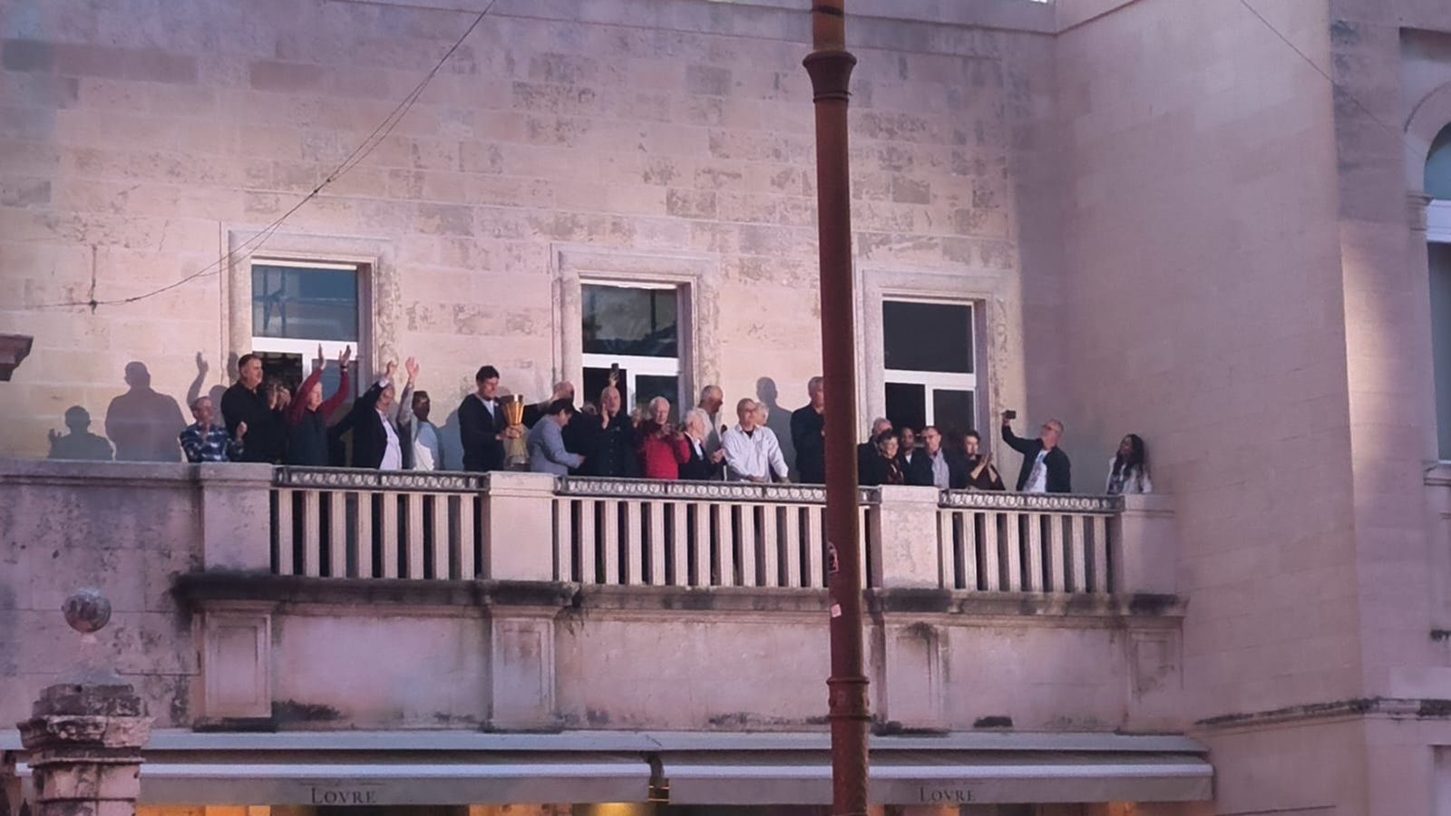 VIDEO: Okupila se slavna generacija, pogledajte feštu na trgu