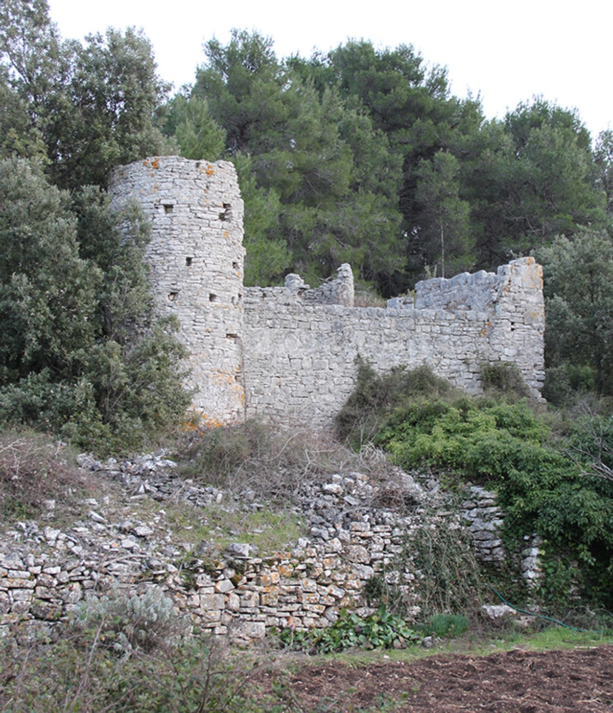 Šoltani su se utvrdama branili od gusara i Turaka, a Martinis-Marchi je najljepši dvorac na dalmatinskim otocima