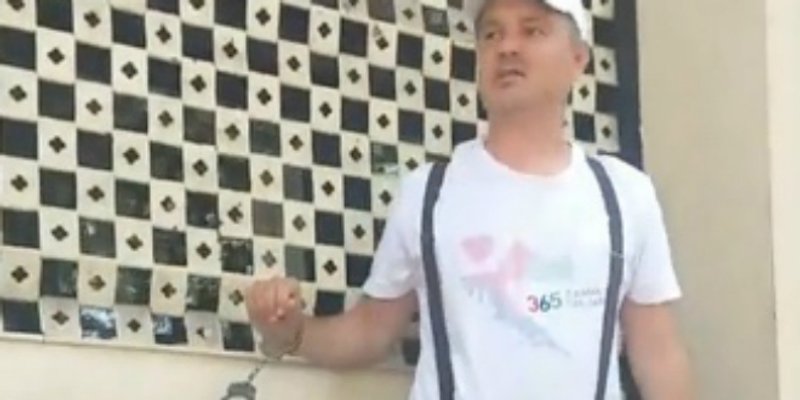 VIDEO Juričan se lisicama vezao za vrata ispred središnjice HDZ-a 