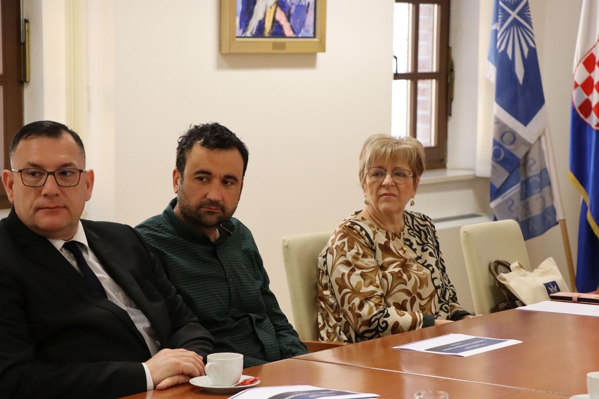 FOTO Studenti šeste godine medicine dolaze na kliničku praksu u OB Dubrovnik