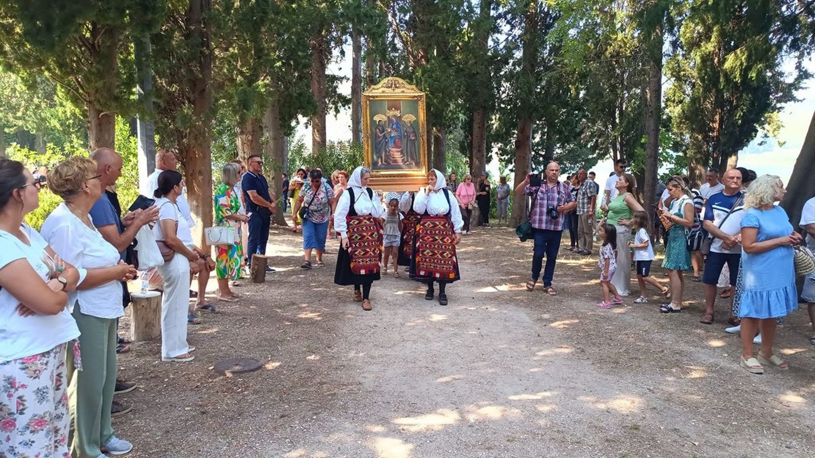 Proslava blagdana Gospe od Anđela na otočiću Visovcu