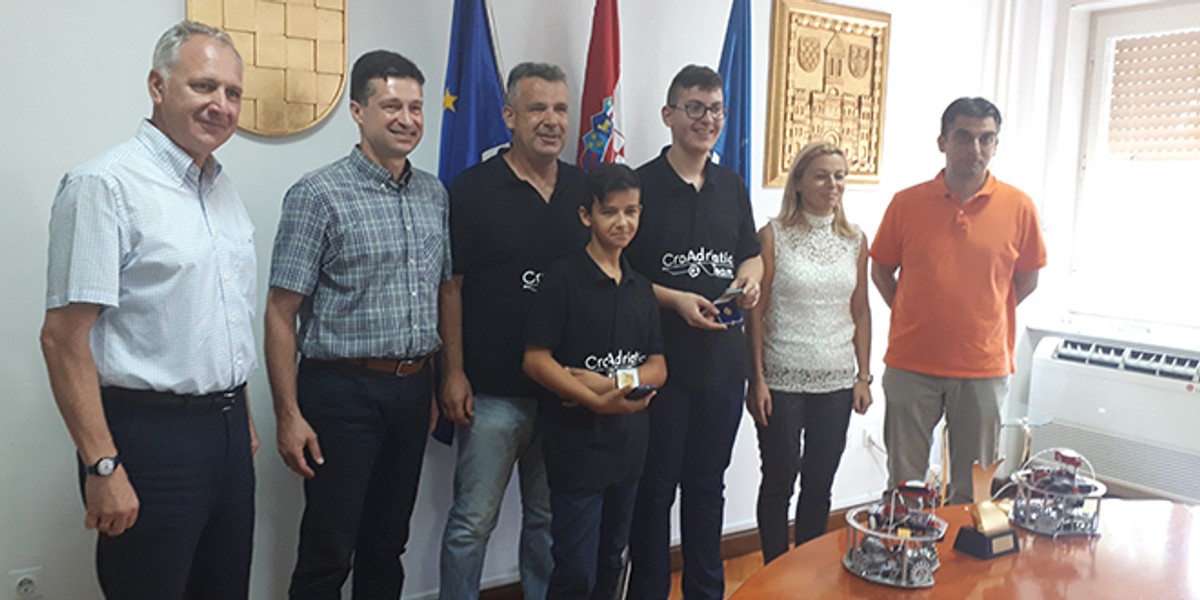 Zlatne robotičare Paška Zekića i Antonija Nikolića podržat će Grad Split!