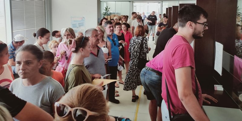 U ZADNJI TREN Velike gužve na splitskom HZZO-u dva dana prije isteka roka