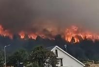 Veliki požar prijeti kućama i crkvi na Blidinju